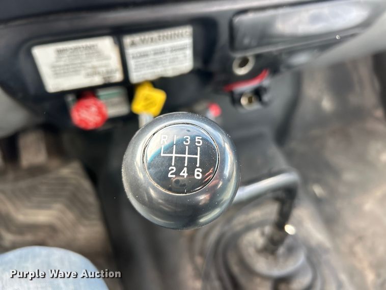 image for item ET6579 2005 Ford F750 Super Duty utility / service truck