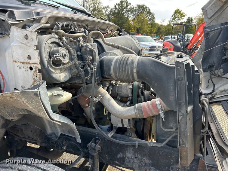 image for item ET6579 2005 Ford F750 Super Duty utility / service truck