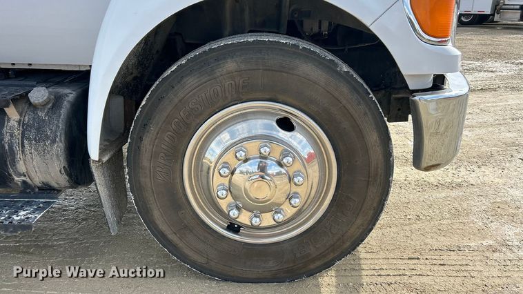 image for item ET6579 2005 Ford F750 Super Duty utility / service truck