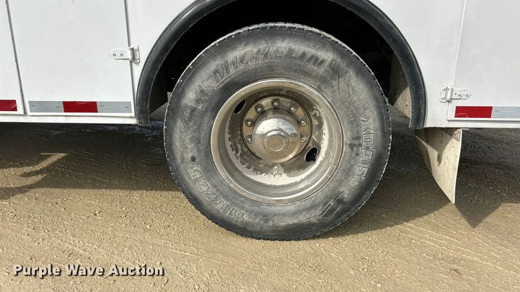 image for item ET6579 2005 Ford F750 Super Duty utility / service truck