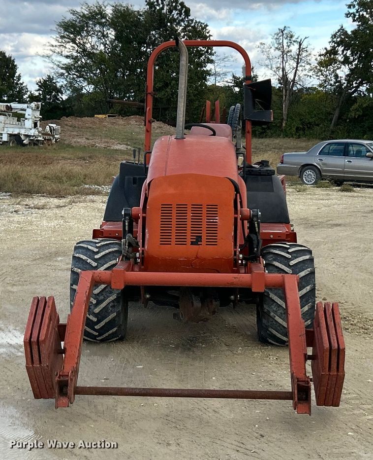 image for item ET6585 2007 Ditch Witch RT55 vibratory cable plow