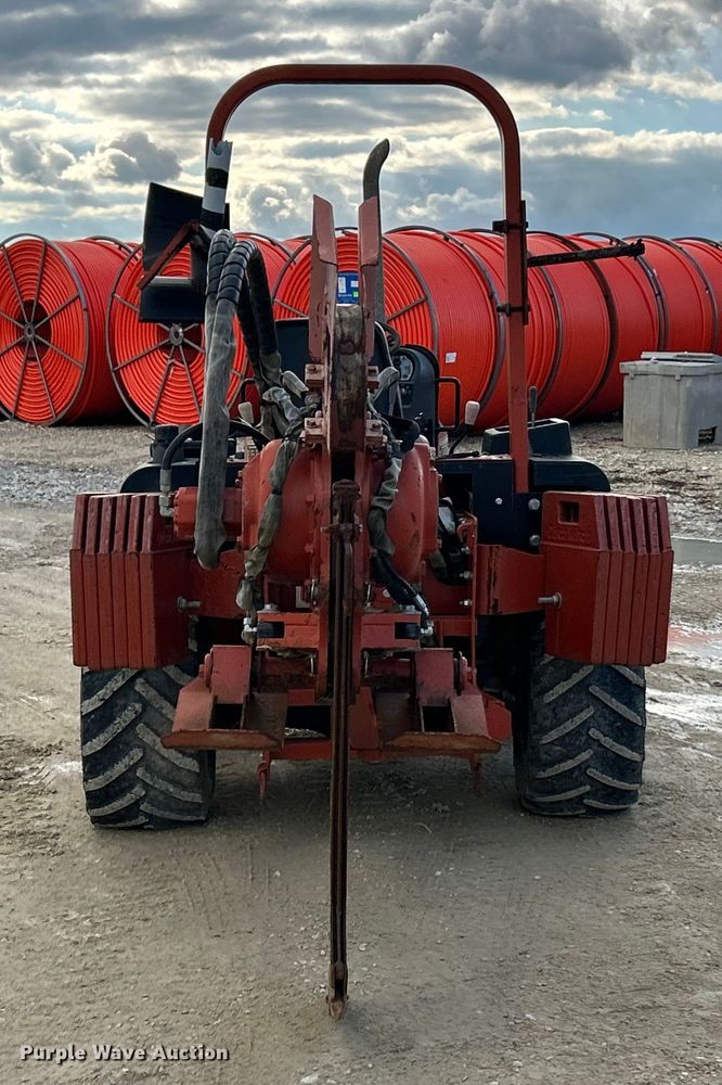 image for item ET6585 2007 Ditch Witch RT55 vibratory cable plow