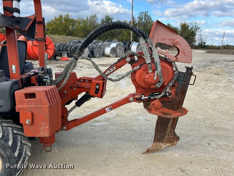 image for item ET6585 2007 Ditch Witch RT55 vibratory cable plow