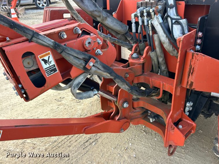 image for item ET6585 2007 Ditch Witch RT55 vibratory cable plow