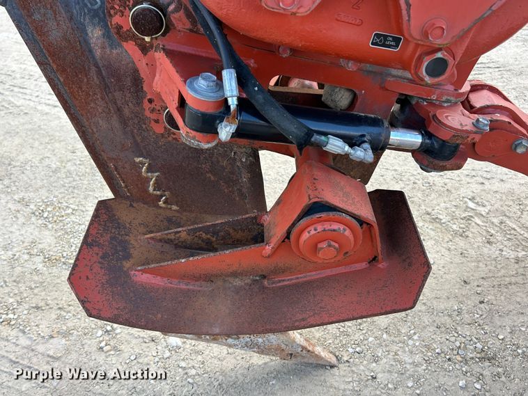 image for item ET6585 2007 Ditch Witch RT55 vibratory cable plow