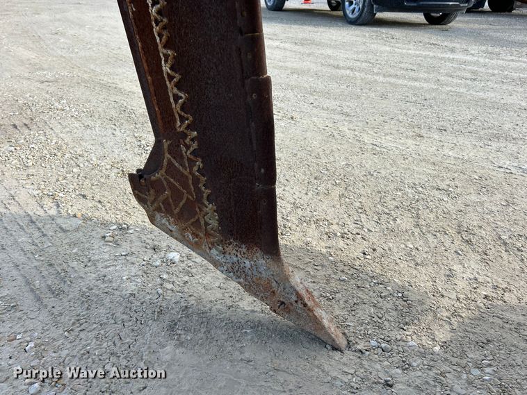 image for item ET6585 2007 Ditch Witch RT55 vibratory cable plow