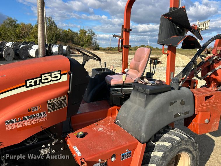 image for item ET6585 2007 Ditch Witch RT55 vibratory cable plow