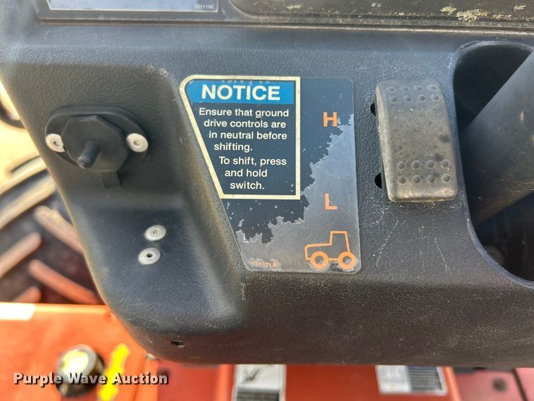 image for item ET6585 2007 Ditch Witch RT55 vibratory cable plow