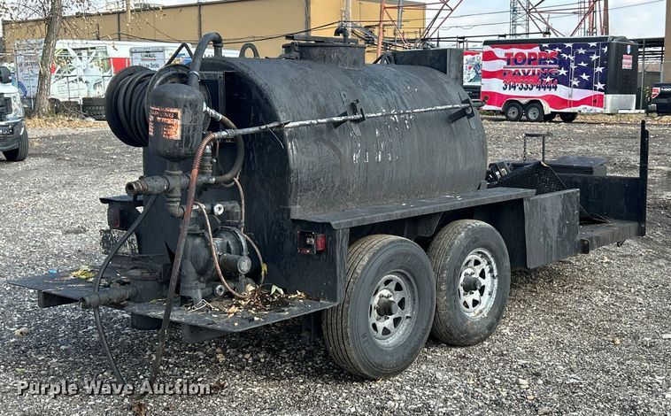 image for item ET6666 Seal Master  seal coat trailer