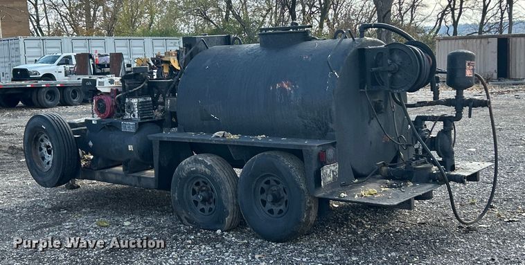 image for item ET6666 Seal Master  seal coat trailer