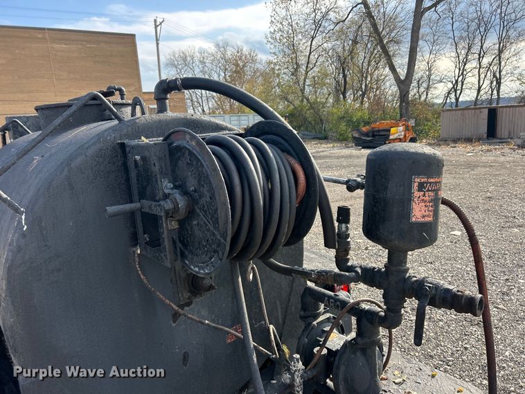 image for item ET6666 Seal Master  seal coat trailer