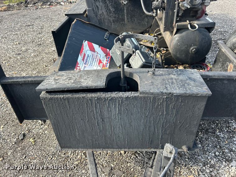 image for item ET6666 Seal Master  seal coat trailer