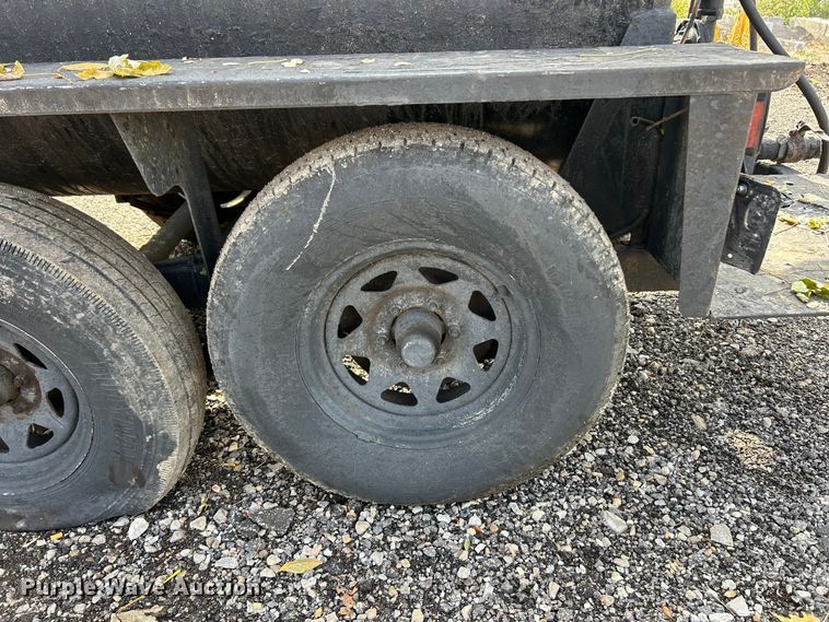 image for item ET6666 Seal Master  seal coat trailer