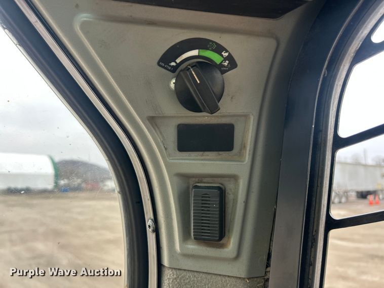 image for item ET6671 2015 Caterpillar 299D2XHP tracked skid steer loader