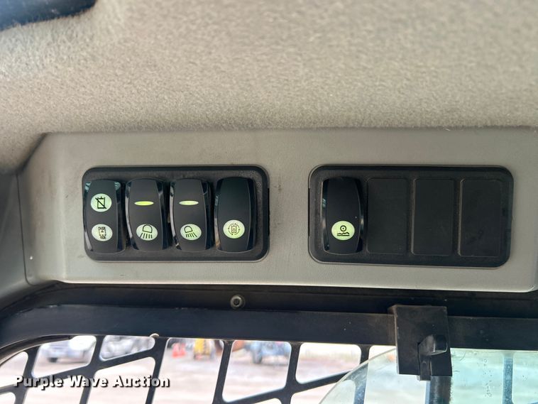 image for item ET6671 2015 Caterpillar 299D2XHP tracked skid steer loader