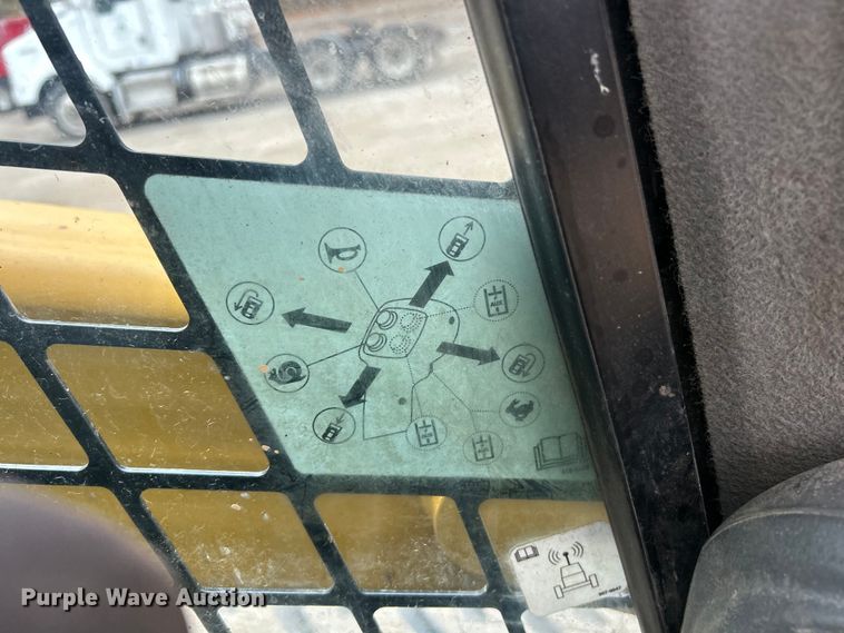 image for item ET6671 2015 Caterpillar 299D2XHP tracked skid steer loader