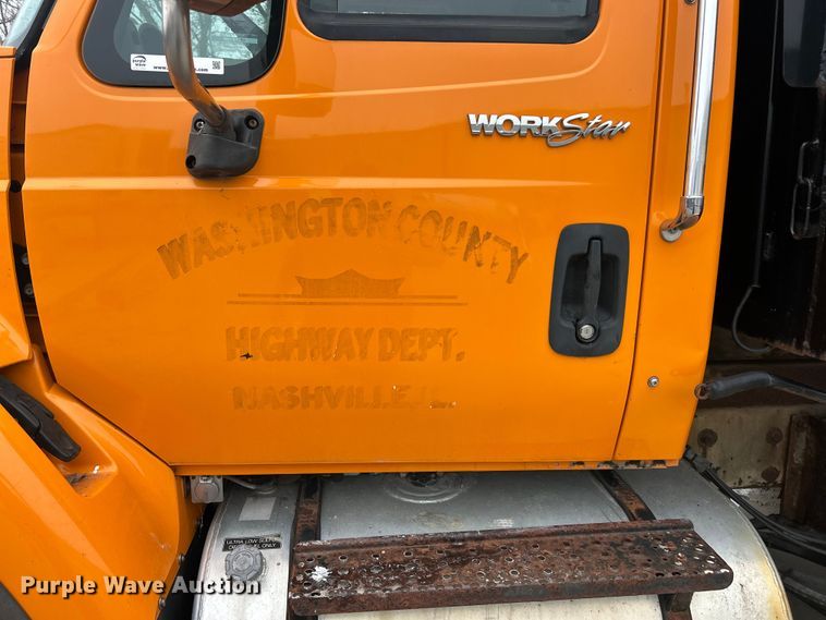 image for item ET6672 2010 International WorkStar dump truck