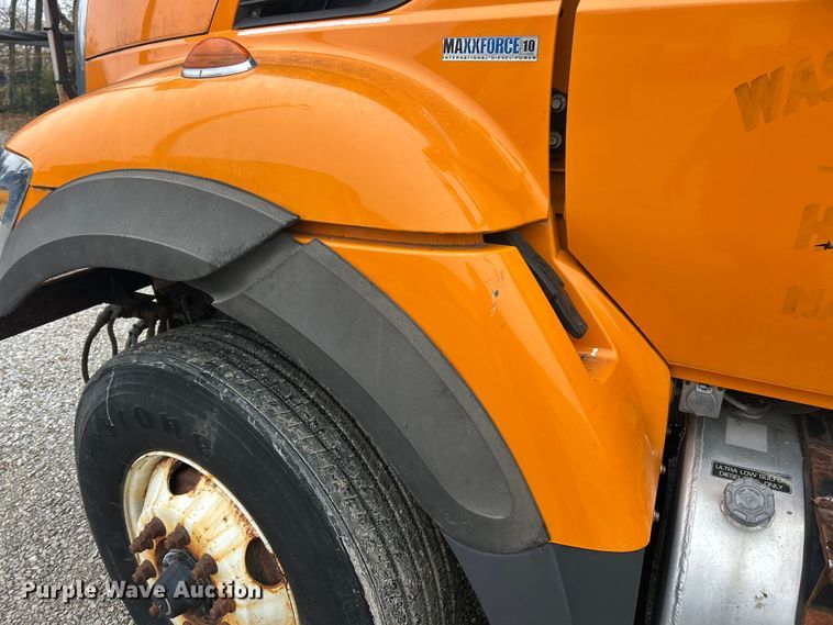 image for item ET6672 2010 International WorkStar dump truck