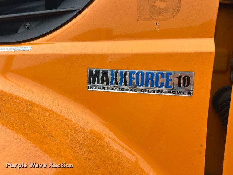 image for item ET6672 2010 International WorkStar dump truck