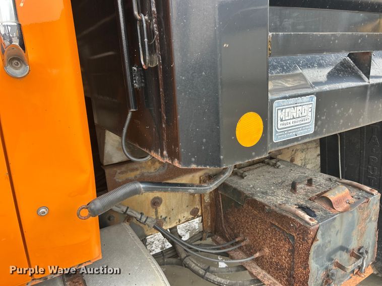 image for item ET6672 2010 International WorkStar dump truck