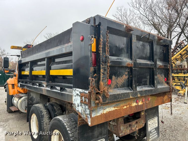 image for item ET6672 2010 International WorkStar dump truck