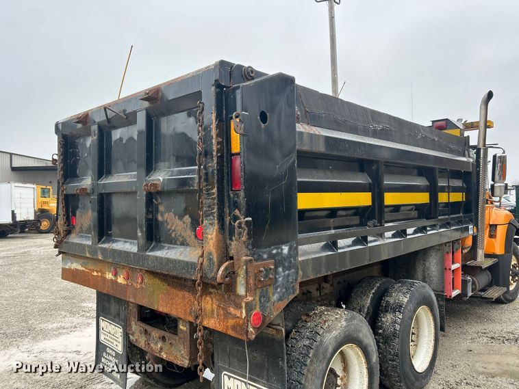 image for item ET6672 2010 International WorkStar dump truck