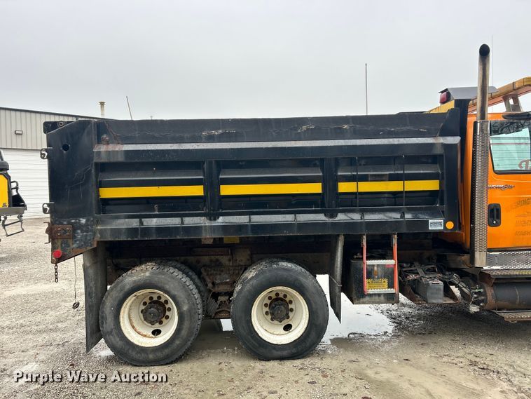 image for item ET6672 2010 International WorkStar dump truck