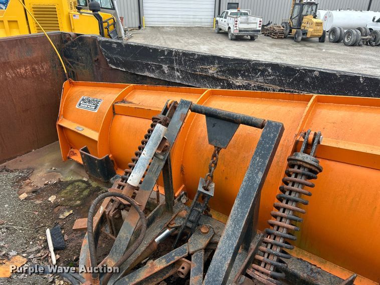 image for item ET6672 2010 International WorkStar dump truck