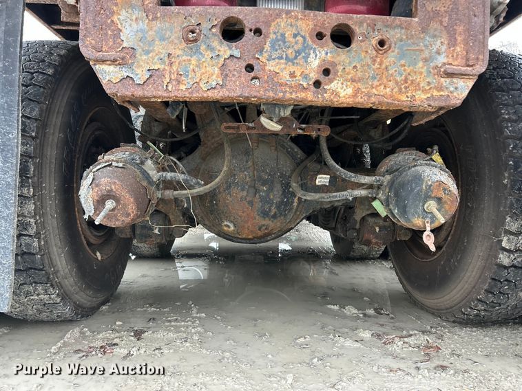 image for item ET6672 2010 International WorkStar dump truck