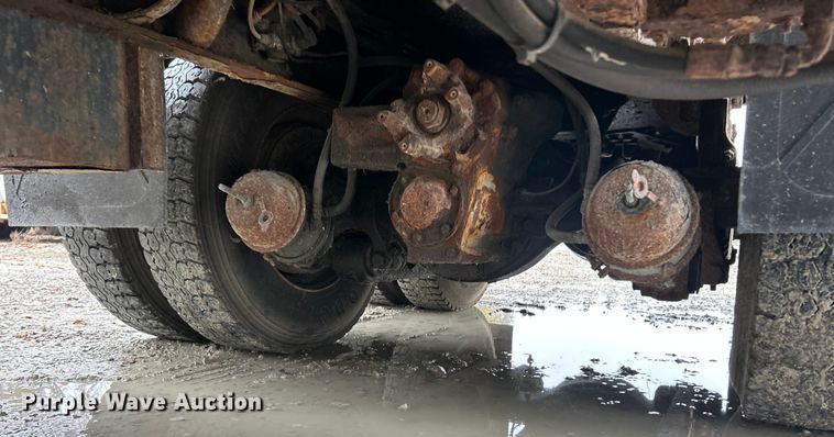 image for item ET6672 2010 International WorkStar dump truck