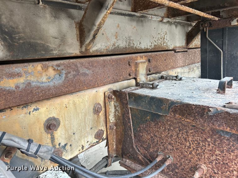 image for item ET6672 2010 International WorkStar dump truck