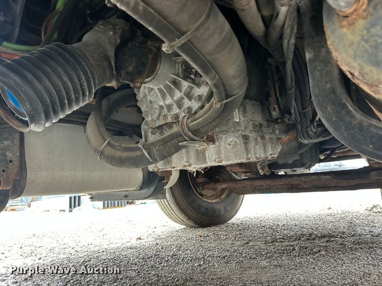 image for item ET6672 2010 International WorkStar dump truck