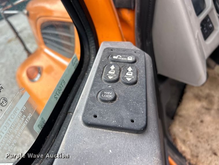 image for item ET6672 2010 International WorkStar dump truck