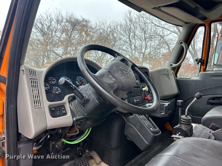 image for item ET6672 2010 International WorkStar dump truck