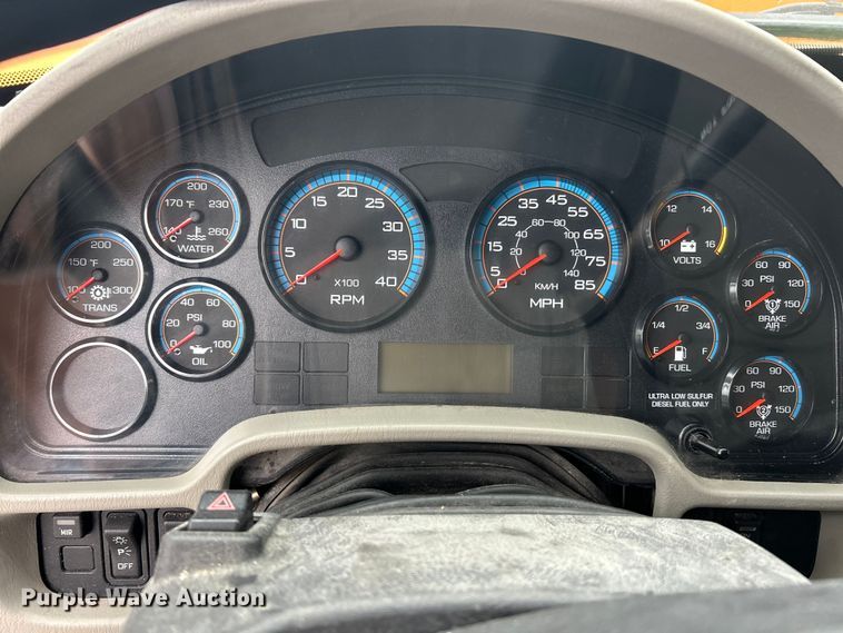 image for item ET6672 2010 International WorkStar dump truck