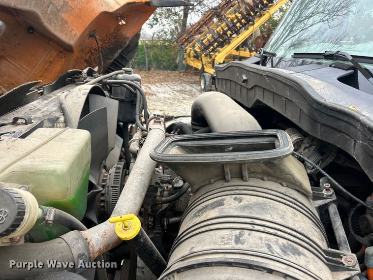 image for item ET6672 2010 International WorkStar dump truck