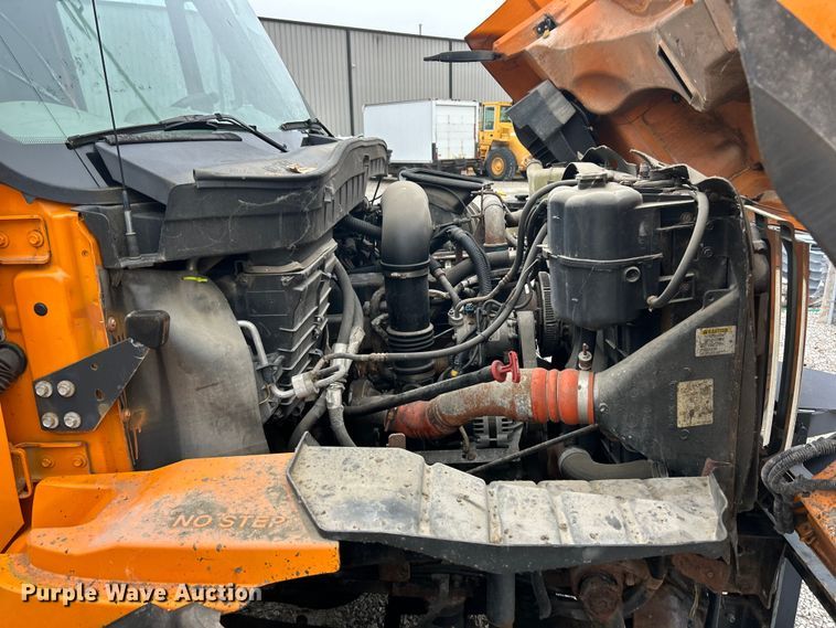 image for item ET6672 2010 International WorkStar dump truck