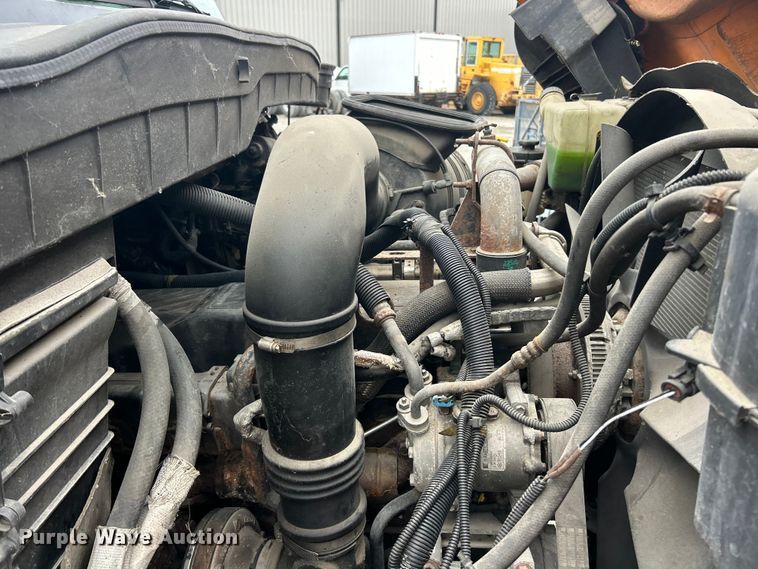 image for item ET6672 2010 International WorkStar dump truck