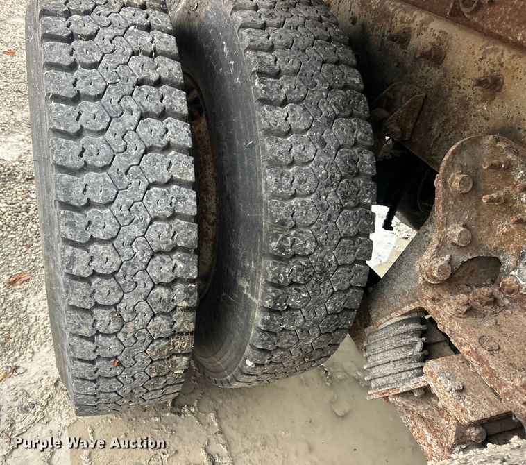 image for item ET6672 2010 International WorkStar dump truck