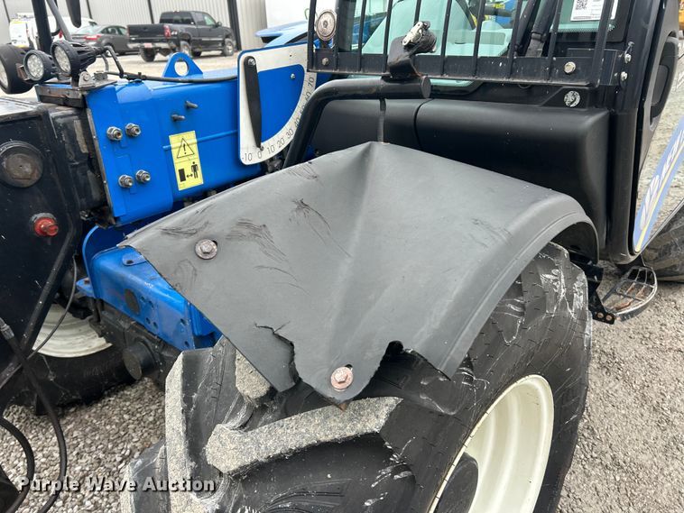 image for item ET6674 2021 New Holland LM7.42 telehandler