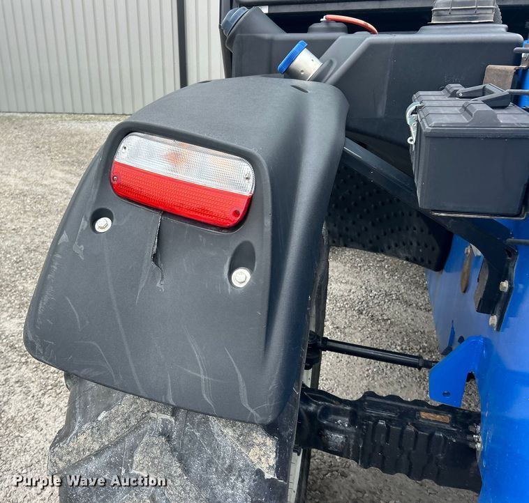 image for item ET6674 2021 New Holland LM7.42 telehandler