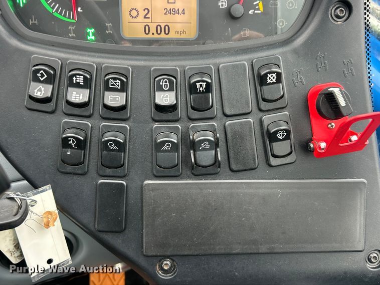 image for item ET6674 2021 New Holland LM7.42 telehandler