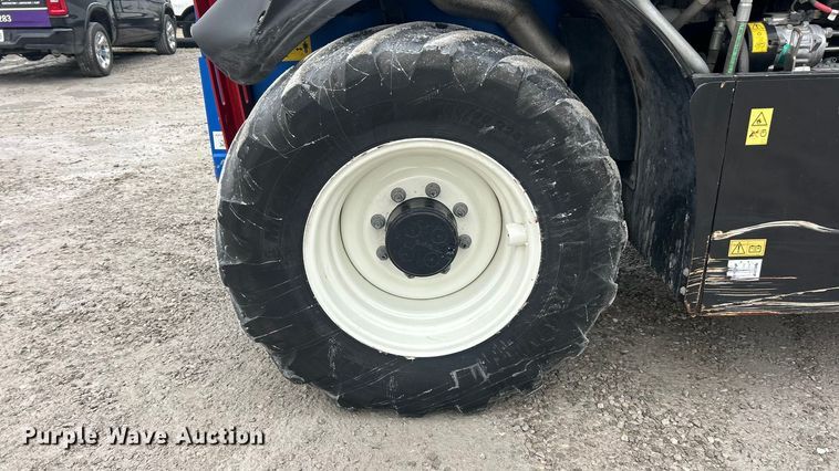 image for item ET6674 2021 New Holland LM7.42 telehandler