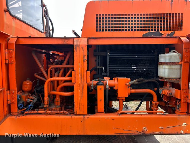 image for item ET6707 1999 Daewoo DH 130W wheeled excavator