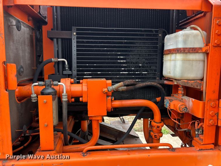 image for item ET6707 1999 Daewoo DH 130W wheeled excavator