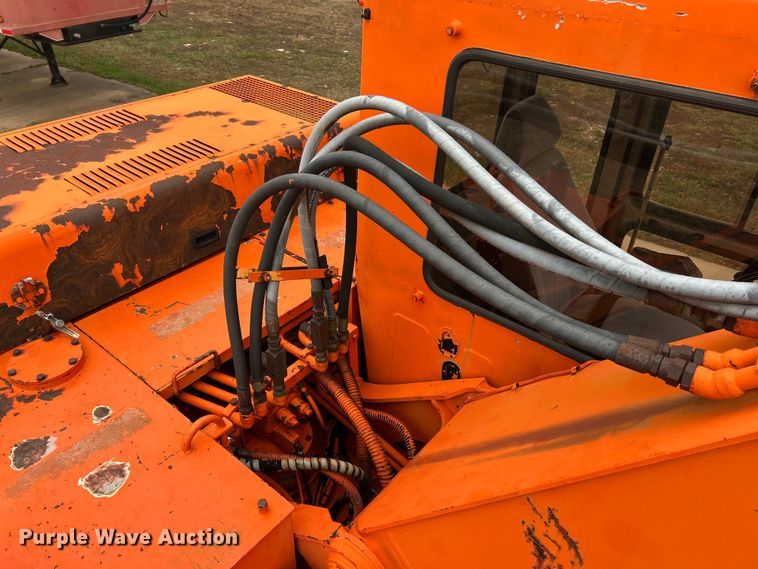 image for item ET6707 1999 Daewoo DH 130W wheeled excavator