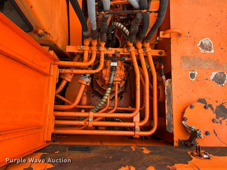 image for item ET6707 1999 Daewoo DH 130W wheeled excavator