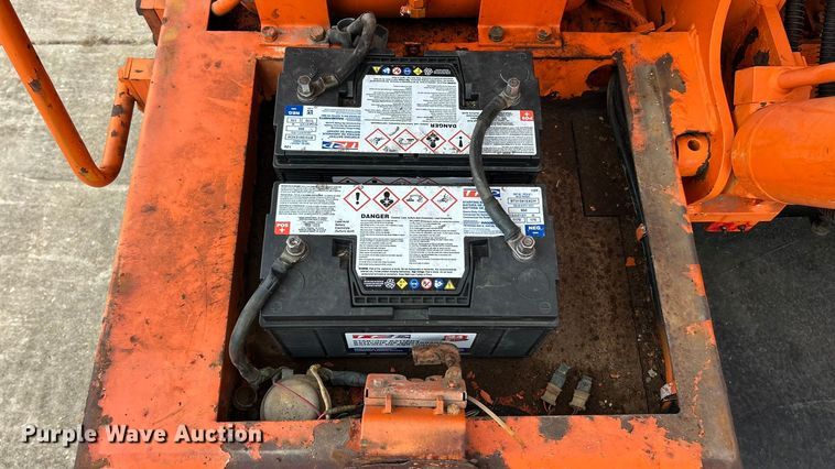 image for item ET6707 1999 Daewoo DH 130W wheeled excavator