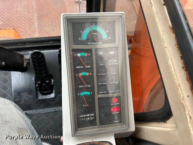 image for item ET6707 1999 Daewoo DH 130W wheeled excavator