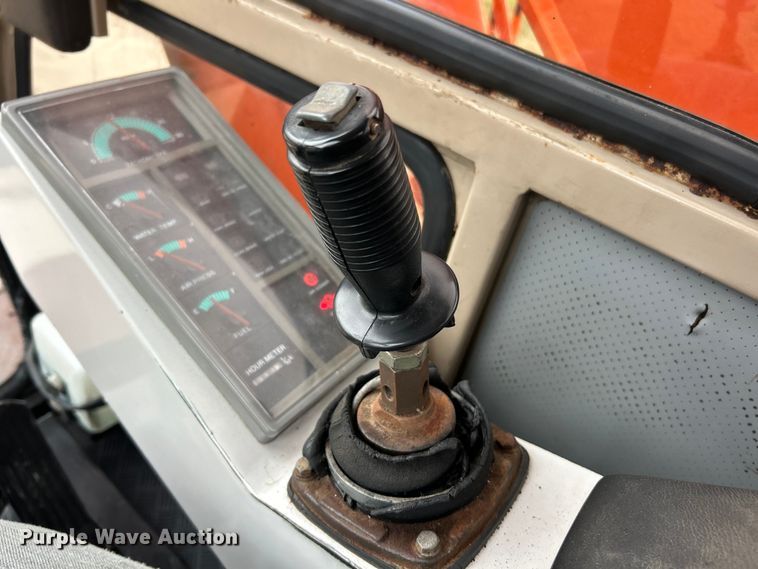 image for item ET6707 1999 Daewoo DH 130W wheeled excavator